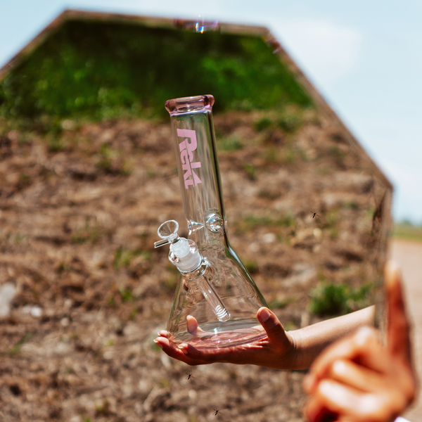 Bong Hygiene 101 - How To Stay Healthy And Keep Your Bong Clean